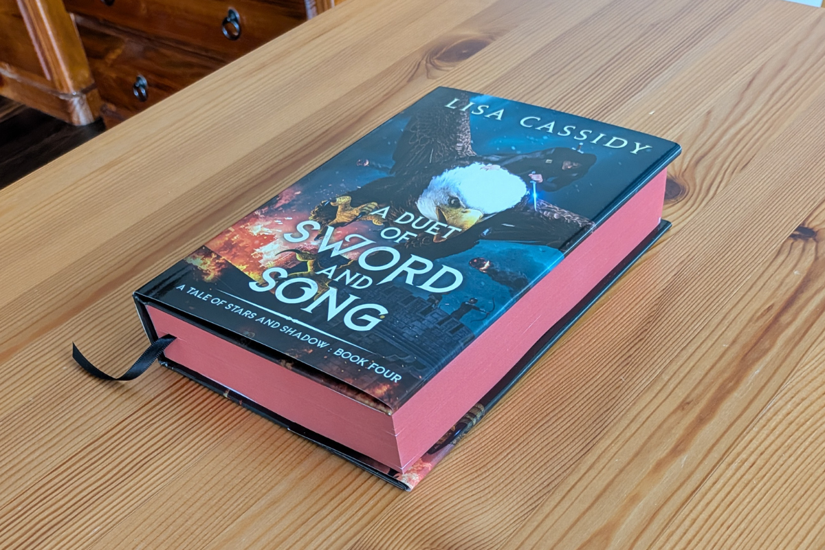 Image of sprayed edges of A Duet of Sword and Song special hardcover edition