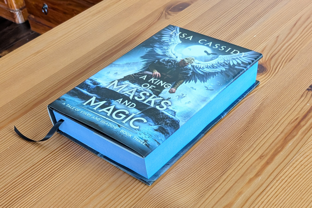 Image of sprayed edges on A King of Masks and Magic special hardcover edition